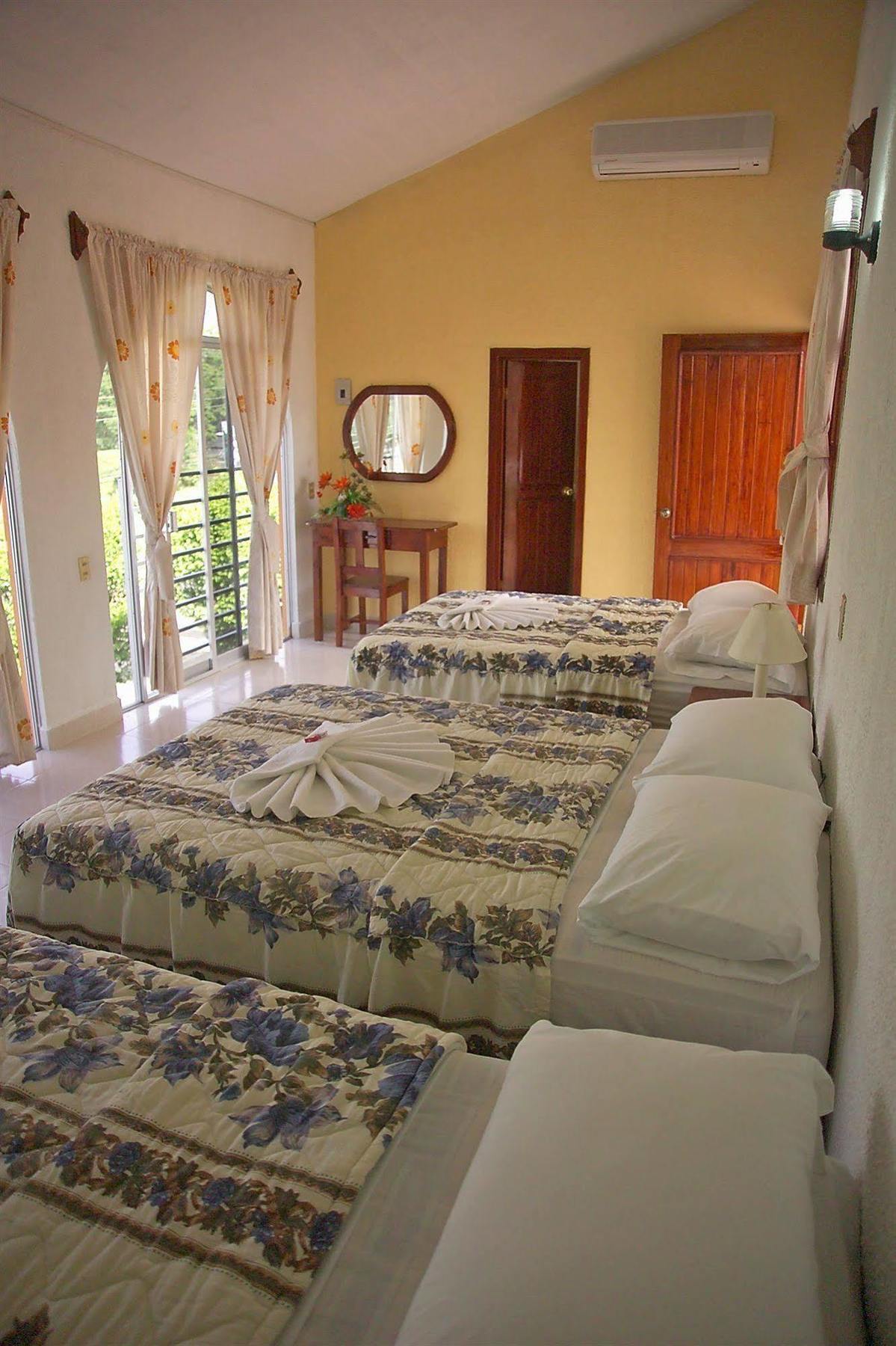 Hotel Mallorca Palenque Luaran gambar